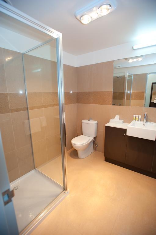 Horsham International Hotel Room photo
